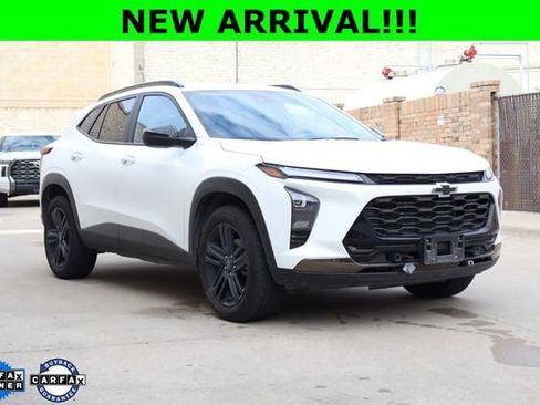Used 2025 Chevrolet Trax ACTIV w/ Driver Confidence Package FWD image 1