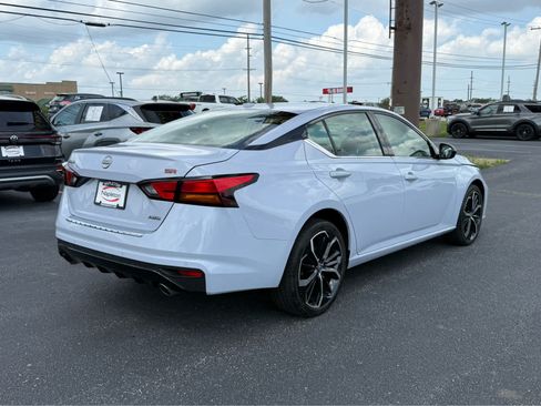Used 2023 Nissan Altima 2.5 SR w/ SR Premium Package AWD/4WD image 7