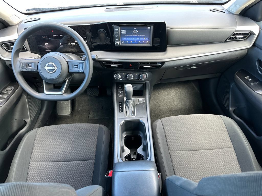 Used 2025 Nissan Kicks S AWD/4WD image 14