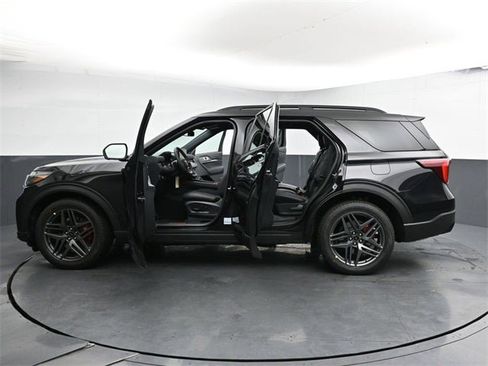 New 2026 Ford Explorer ST image 39
