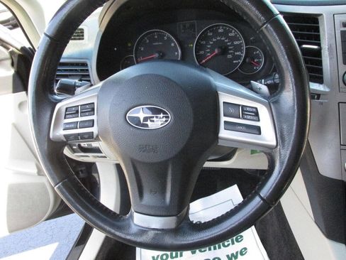 Used 2013 Subaru Outback 2.5i Premium image 16