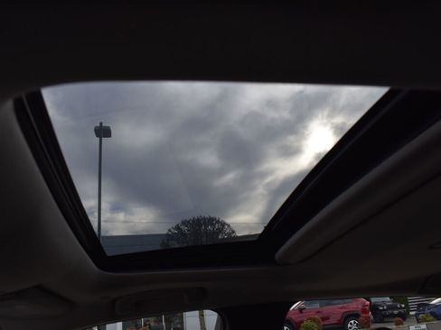 Certified 2025 Toyota Corolla XLE image 16