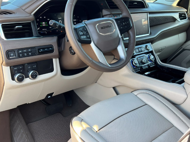 Used 2024 GMC Yukon Denali AWD/4WD image 22