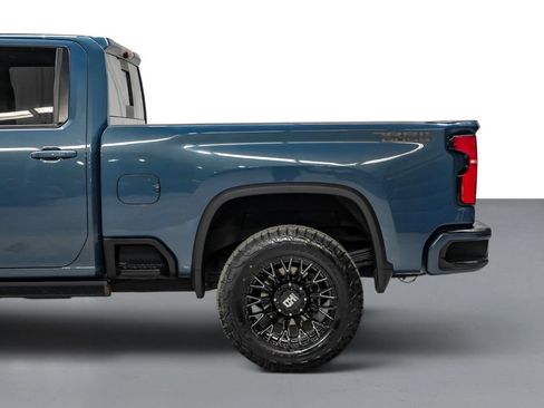 Used 2025 Chevrolet Silverado 2500 LTZ w/ LTZ Plus Package AWD/4WD image 12