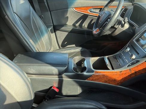 Used 2019 Lincoln Nautilus Reserve image 10