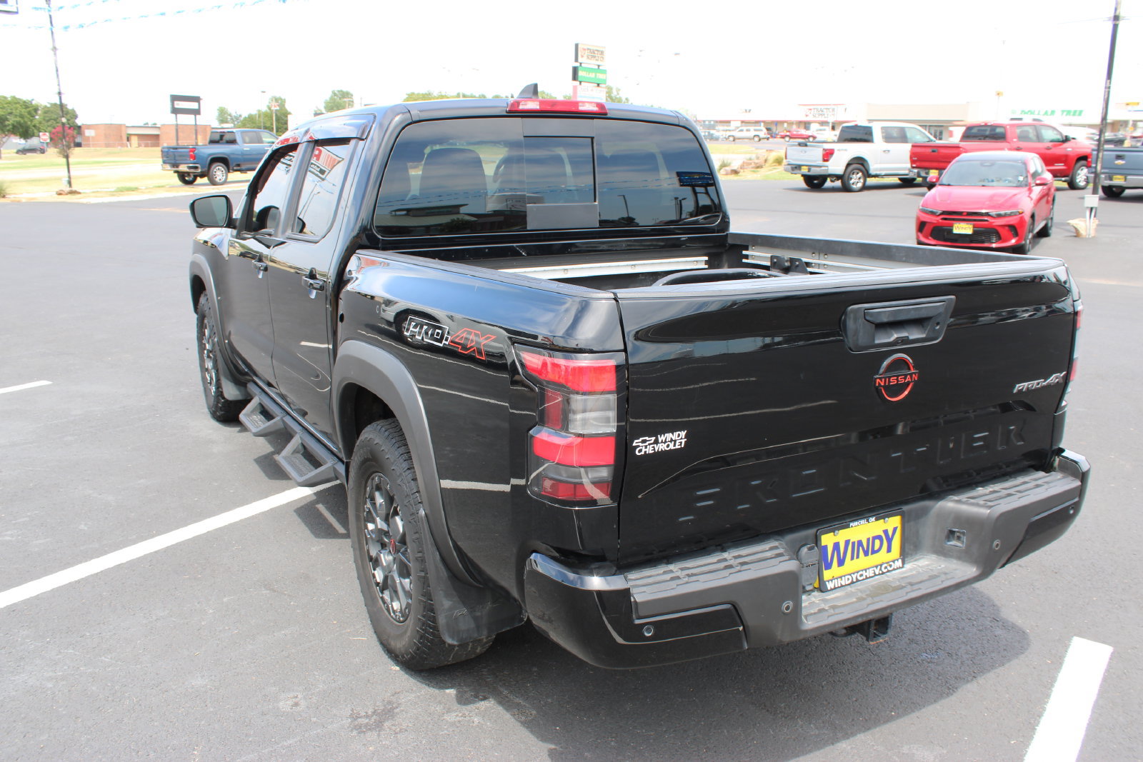Used 2023 Nissan Frontier PRO-4X w/ Pro-4X Premium Package AWD/4WD image 6