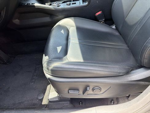 Used 2023 Kia Sorento EX w/ Panoramic Sunroof Package FWD image 17