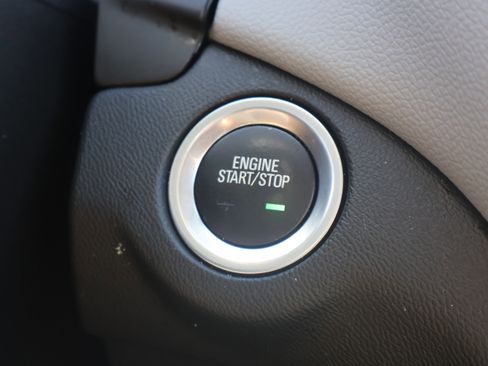 Used 2024 Chevrolet Equinox LS w/ LS Convenience Package FWD image 27