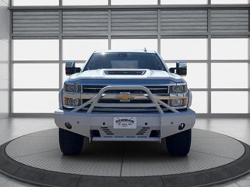 Used 2019 Chevrolet Silverado 2500 High Country AWD/4WD image 9