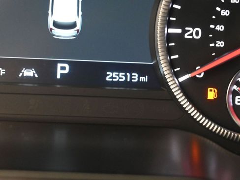 Used 2022 Kia Telluride SX w/ SX Prestige Package image 35