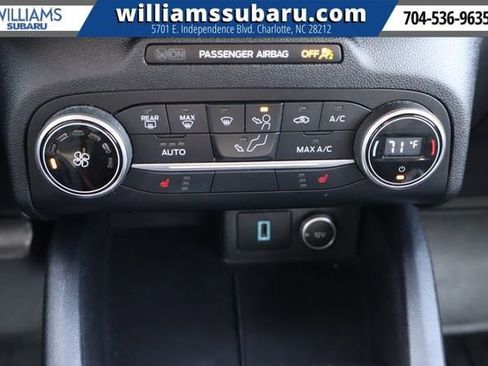 Used 2020 Ford Escape SE image 30