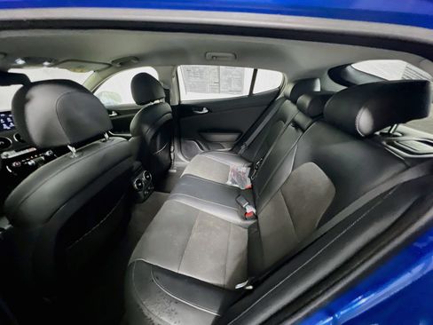 Used 2019 Kia Stinger RWD image 28