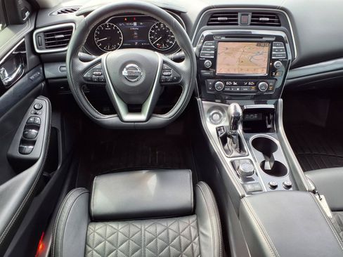 Used 2020 Nissan Maxima Platinum w/ Sport Mat Group FWD image 2
