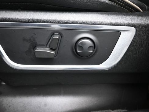 Used 2023 RAM 1500 Laramie AWD/4WD image 31