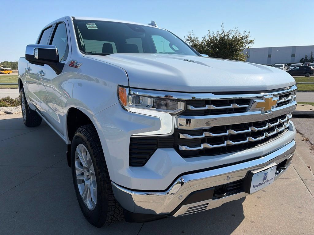 Used 2026 Chevrolet Silverado 1500 LTZ w/ Z71 Off-Road Package AWD/4WD image 2
