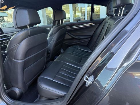 Used 2018 BMW M550i xDrive AWD/4WD image 12