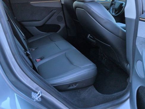 Used 2026 Tesla Model Y Long Range image 28