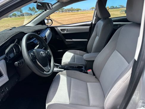 Used 2016 Toyota Corolla LE FWD image 12