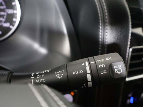 Used 2024 Nissan Armada Platinum image 48