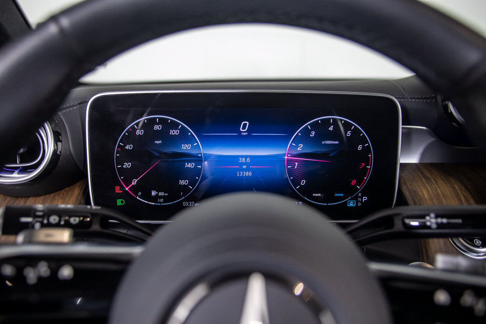 Used 2025 Mercedes-Benz GLC 300 4MATIC w/ AMG Line image 23