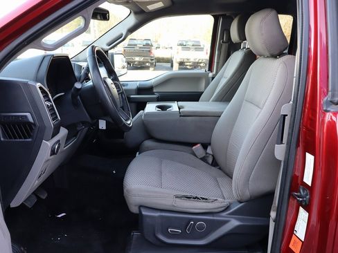 Used 2018 Ford F150 XLT w/ Equipment Group 302A Luxury image 4