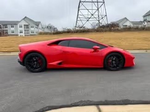 Used 2017 Lamborghini Huracan LP 580-2 RWD image 3