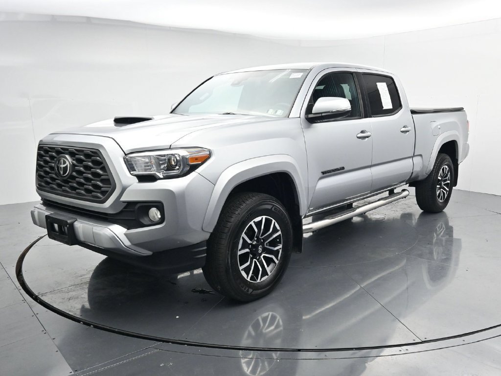 Used 2022 Toyota Tacoma TRD Sport AWD/4WD image 4