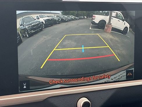 Certified 2025 Toyota Crown Signia image 16