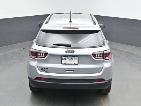 Used 2025 Jeep Compass Latitude w/ Altitude Special Edition AWD/4WD image 38