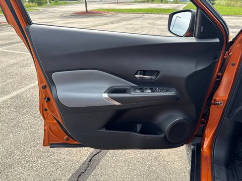 Used 2022 Nissan Kicks SR w/ Premium Package FWD image 14
