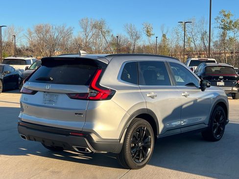 Used 2024 Honda CR-V Sport Touring image 11