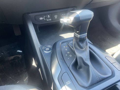 Used 2025 Kia K4 LXS image 36