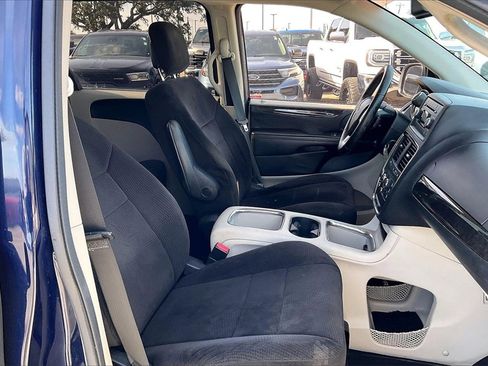Used 2013 Dodge Grand Caravan SXT w/ UConnect Hands-Free Group image 29