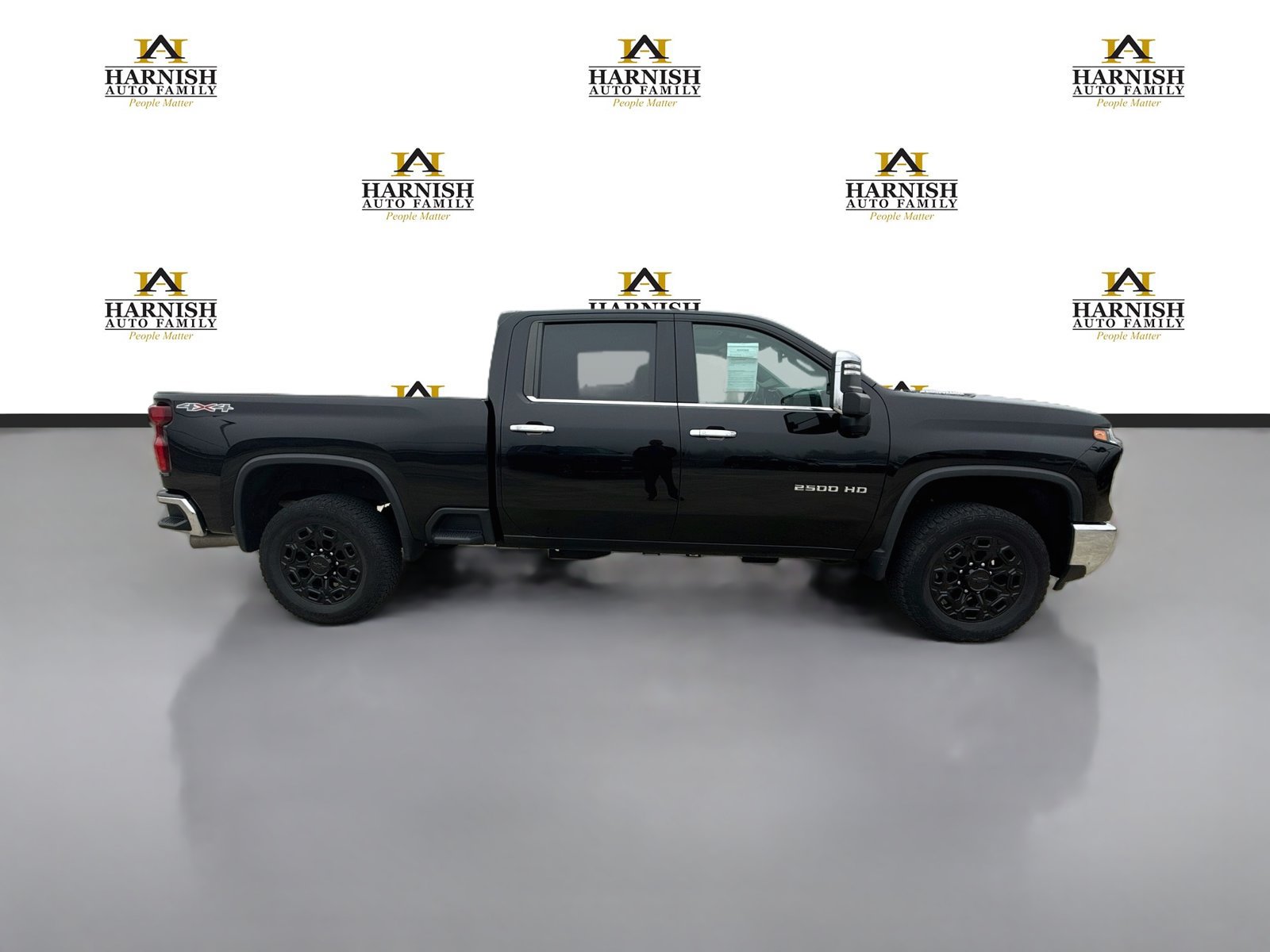 Used 2024 Chevrolet Silverado 2500 LTZ w/ LTZ Convenience Package AWD/4WD image 6