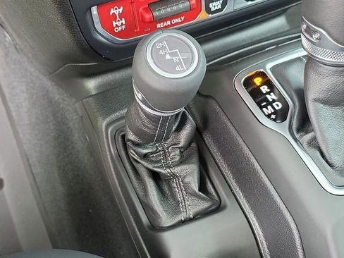 New 2026 Jeep Gladiator Rubicon AWD/4WD image 29