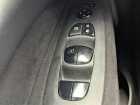 Used 2014 Nissan Pathfinder S AWD/4WD image 30