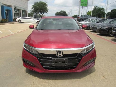 Used 2020 Honda Accord EX image 2