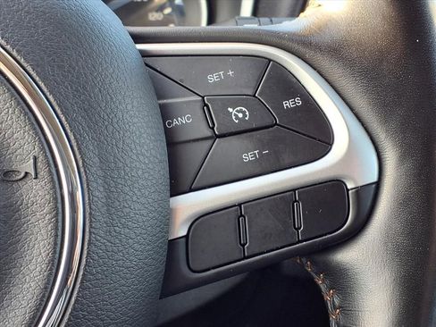 Used 2020 Jeep Compass Limited image 28