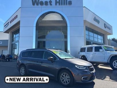 Certified 2022 Chrysler Pacifica Touring-L