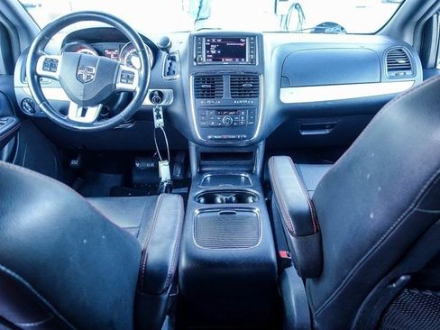 Used 2019 Dodge Grand Caravan GT image 25