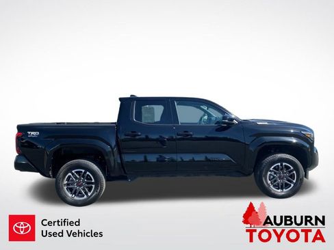 Certified 2025 Toyota Tacoma TRD Sport w/ TRD Sport Upgrade Package AWD/4WD image 9