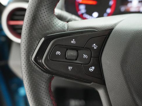 Used 2025 Chevrolet Trax RS w/ Driver Confidence Package FWD image 12