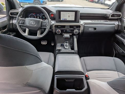 Used 2024 Toyota Tacoma TRD Sport AWD/4WD image 29