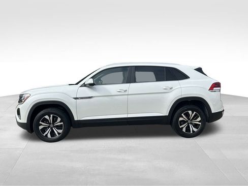 New 2026 Volkswagen Atlas Cross Sport SE image 2