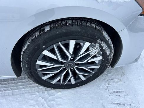 Used 2023 Nissan Altima 2.5 SV FWD image 33