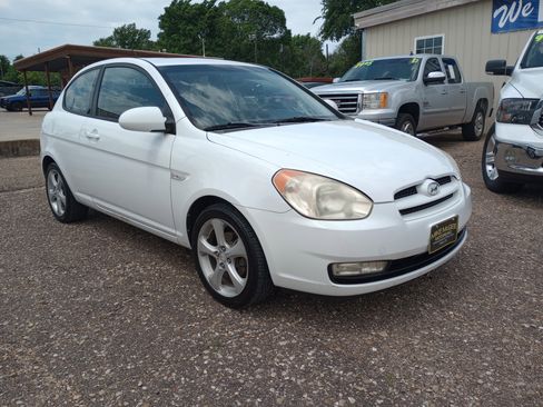 Used 2008 Hyundai Accent SE image 1