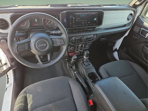 Used 2025 Jeep Wrangler Unlimited Sport AWD/4WD image 6