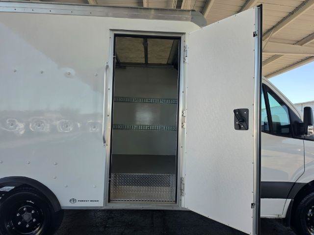 Used 2024 Mercedes-Benz Sprinter 3500 image 34