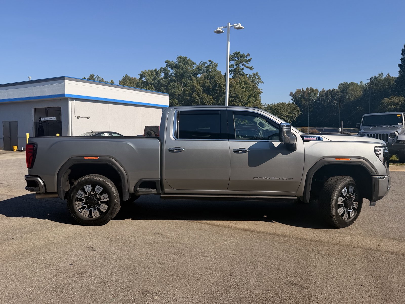 Used 2024 GMC Sierra 3500 Denali w/ Denali Reserve Package AWD/4WD image 13