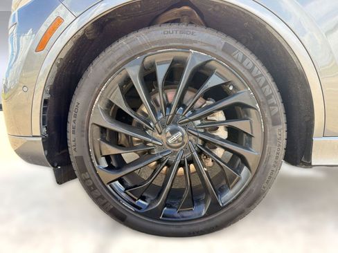Used 2021 Lincoln Aviator Reserve w/ Equipment Group 208A RWD image 11